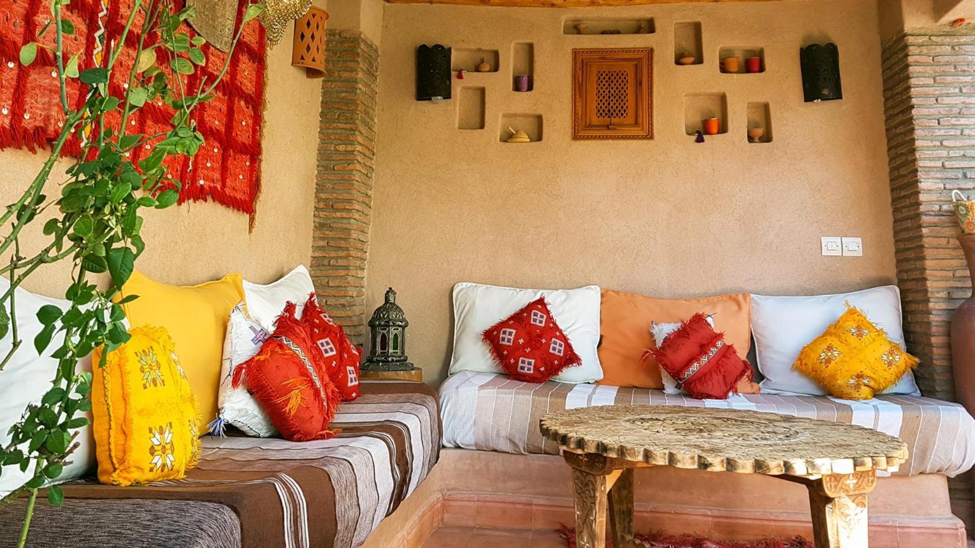 Riad Gallery 49 &